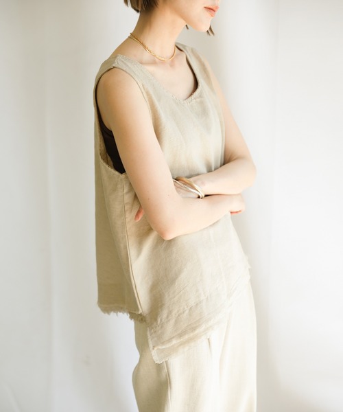 select MOCA（セレクトモカ）の「2021 SS カットオフデザインリネンノースリーブトップス（タンクトップ・レディース・ブラック/ブラウン/アイボリー・FREE）」の12枚目の写真