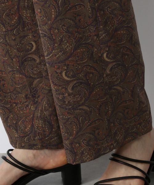 LOWRYS FARM（ローリーズファーム）の「ペイズリーイージーパンツ２　955910（その他パンツ・レディース・ネイビー/ブラウン/アイボリー・FREE）」の8枚目の写真