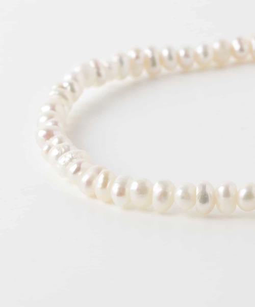 URBAN RESEARCH DOORS（アーバンリサーチドアーズ）の「淡水パールマンテルネックレス（ネックレス・レディース・ホワイト系その他・ONE）」の5枚目の写真