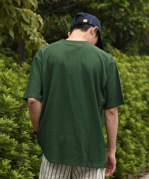 Russell Athletic（ラッセルアスレティック）の「【SHIPS別注】RUSSELL ATHLETIC: NEW カレッジ プリント Tシャツ（Tシャツ/カットソー・メンズ・ホワイト/グレー/オフホワイト/グリーン・SMALL/MEDIUM/LARGE/X-LARGE）」の18枚目の写真