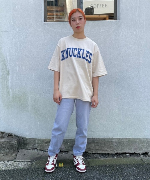 bonjour bonsoir（ボンジュール　ボンソワール）の「【bonjour bonsoir】KNUCKLES カレッジビッグ Tシャツ（Tシャツ/カットソー・メンズ・ホワイト/ブラック/ベージュ・M/S/L）」の13枚目の写真