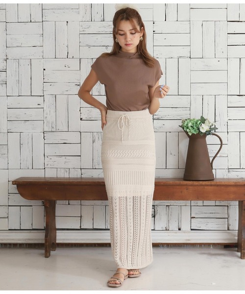 CHILLE（チル）の「プチハイネックシンプルプルオーバ（Tシャツ/カットソー・レディース・ホワイト/ブラック/ピンク/グレイッシュベージュ・FREE）」の13枚目の写真