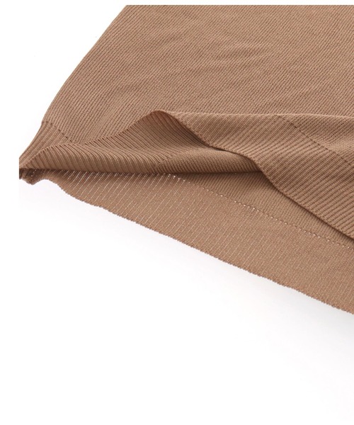 CHILLE（チル）の「プチハイネックシンプルプルオーバ（Tシャツ/カットソー・レディース・ホワイト/ブラック/ピンク/グレイッシュベージュ・FREE）」の16枚目の写真