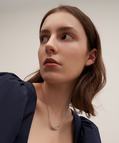 CHARLES & KEITH(チャールズ & キース)の「ツイストプリンセス ネックレス / Twist Princess Necklace(ネックレス・レディース・ゴールド系その他/ゴールド系その他2/シルバー・FREE)」の4枚目の写真