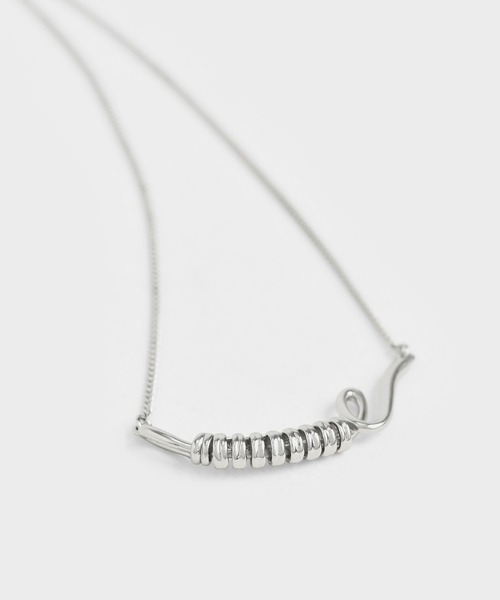 CHARLES & KEITH(チャールズ & キース)の「ツイストプリンセス ネックレス / Twist Princess Necklace(ネックレス・レディース・ゴールド系その他/ゴールド系その他2/シルバー・FREE)」の6枚目の写真