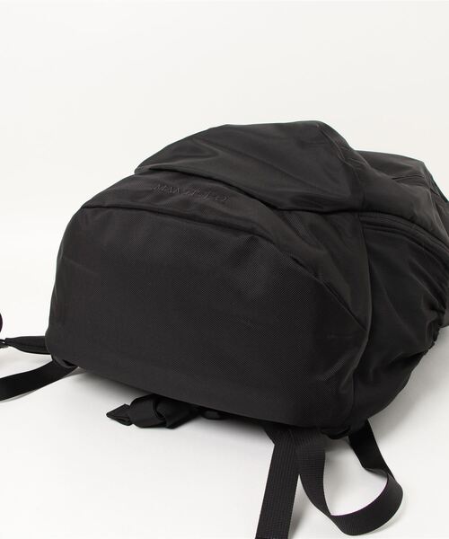 ARC'TERYX（アークテリクス）の「【ARC'TERYX】MANTIS 32L BACKPACK（バックパック/リュック・レディース・ブラック・ONE SIZE）」の6枚目の写真