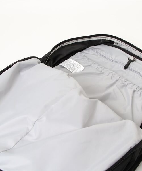 ARC'TERYX（アークテリクス）の「【ARC'TERYX】MANTIS 32L BACKPACK（バックパック/リュック・レディース・ブラック・ONE SIZE）」の3枚目の写真