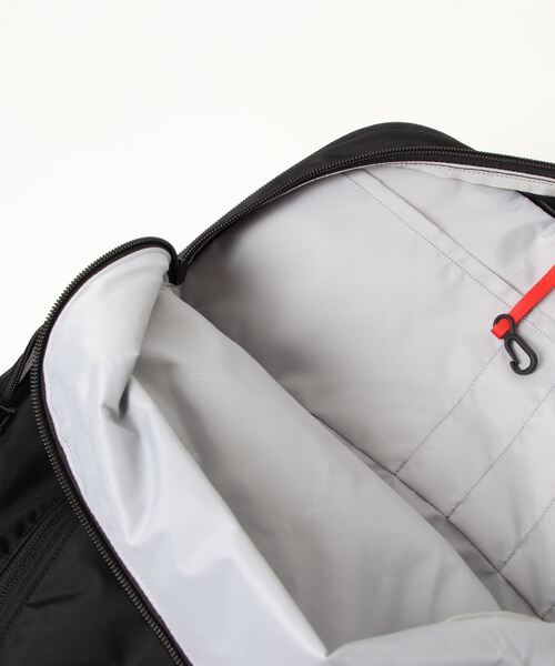 ARC'TERYX（アークテリクス）の「【ARC'TERYX】MANTIS 32L BACKPACK（バックパック/リュック・レディース・ブラック・ONE SIZE）」の4枚目の写真