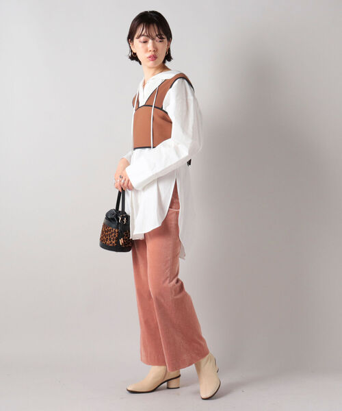 NOLLEY’S(ノーリーズ)の「コーデュロイフレアウォッシャブルパンツ(その他パンツ・レディース・インディゴブルー/オフホワイト/サーモンピンク・38/36)」の5枚目の写真