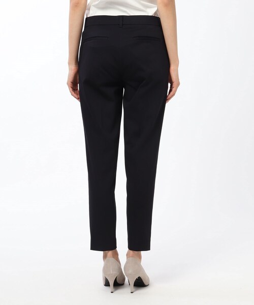 UNTITLED（アンタイトル）の「◆【洗える・消臭・UV・接触冷感】ネオカトレアテーパードパンツ（スーツパンツ・レディース・ブラック/ダークネイビー/グレー系その他6・02/01/03）」の16枚目の写真