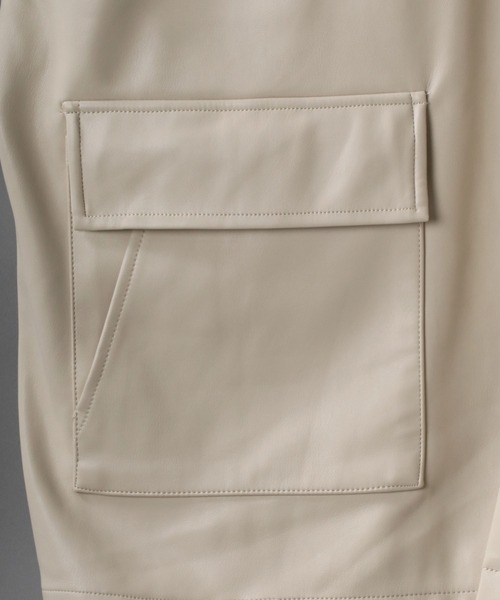 SITRY（シトリー）の「oversize synthetic leather jacket/オーバーサイズ フェイクレザー ジャケット（ブルゾン・メンズ・ブラック/アイボリー/ブルーグレー・M/L）」の8枚目の写真