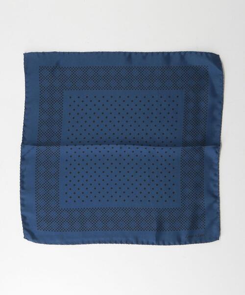 green label relaxing(グリーンレーベルリラクシング)の「<LUIGI&SONS(ルイージ&サンズ)>シルク ドット ポケットチーフ(ハンカチ/ハンドタオル・メンズ・ロイヤルブルー/ブラック・FREE)」の3枚目の写真