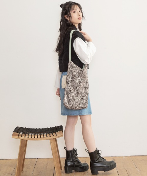 Mysa&Liina（ミーサリーナ）の「ショート丈ニットベスト（ベスト・レディース・ブラック/ダークブラウン/ベージュ/オフホワイト/ライム/ラベンダー・M）」の13枚目の写真