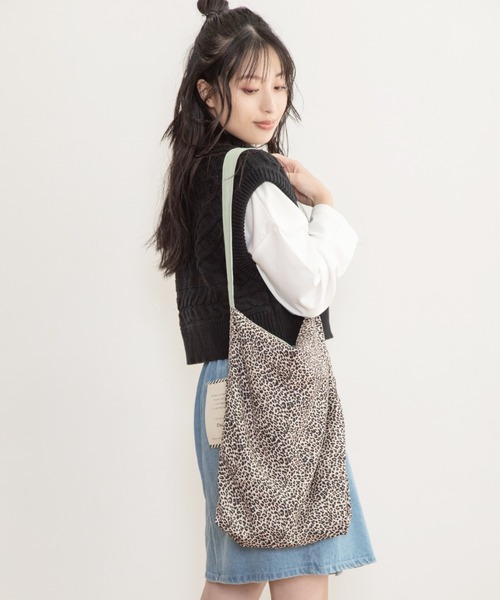 Mysa&Liina（ミーサリーナ）の「ショート丈ニットベスト（ベスト・レディース・ブラック/ダークブラウン/ベージュ/オフホワイト/ライム/ラベンダー・M）」の14枚目の写真