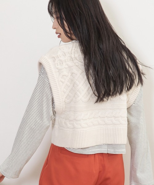 Mysa&Liina（ミーサリーナ）の「ショート丈ニットベスト（ベスト・レディース・ブラック/ダークブラウン/ベージュ/オフホワイト/ライム/ラベンダー・M）」の17枚目の写真