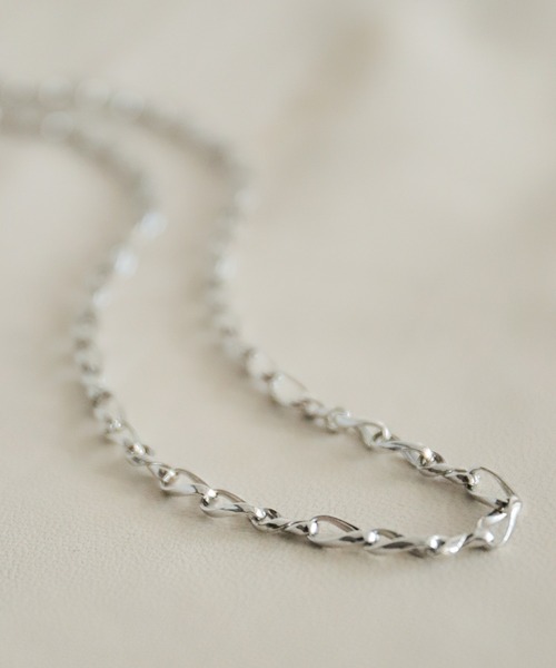 rapiecage(ラピエサージュ)の「変わりチェーンチョーカーNL(チョーカー・レディース・シルバー/ゴールド・FREE)」の2枚目の写真