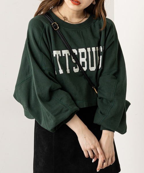 Chico（チコ）の「ショート丈デカロゴカレッジスウェット（スウェット・レディース・ブラック/グレー/グリーン/アイボリー・FREE）」の4枚目の写真