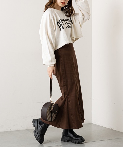 Chico（チコ）の「ショート丈デカロゴカレッジスウェット（スウェット・レディース・ブラック/グレー/グリーン/アイボリー・FREE）」の15枚目の写真