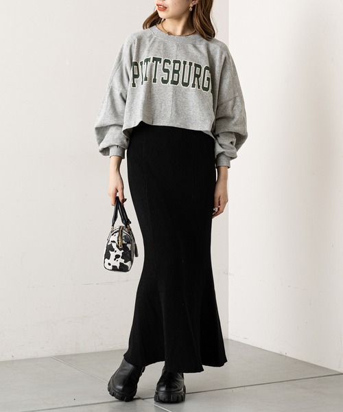 Chico（チコ）の「ショート丈デカロゴカレッジスウェット（スウェット・レディース・ブラック/グレー/グリーン/アイボリー・FREE）」の12枚目の写真