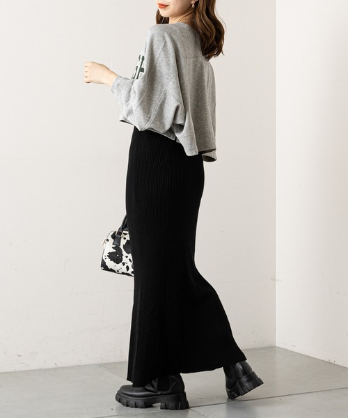 Chico（チコ）の「ショート丈デカロゴカレッジスウェット（スウェット・レディース・ブラック/グレー/グリーン/アイボリー・FREE）」の19枚目の写真