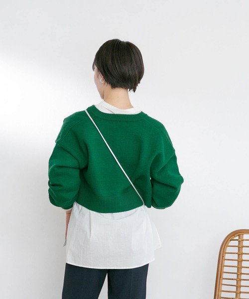 UR Lab.(アーバンリサーチラボ)の「ルーズクルーネックカーディガン(カーディガン/ボレロ・レディース・ブラック/グレー/オフホワイト/グリーン・FREE)」の6枚目の写真