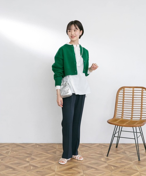 UR Lab.(アーバンリサーチラボ)の「ルーズクルーネックカーディガン(カーディガン/ボレロ・レディース・ブラック/グレー/オフホワイト/グリーン・FREE)」の7枚目の写真