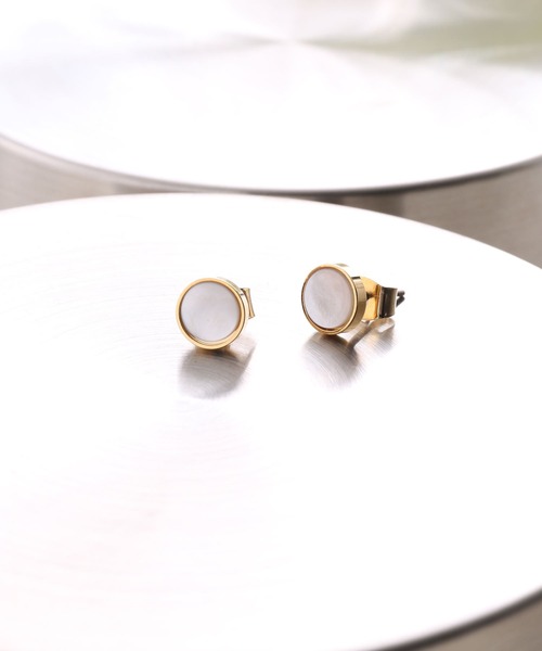 Manon's Selection(マノンズセレクション)の「サークルシェルキャッチピアス(ピアス(両耳用)・レディース・ゴールド/シルバー・ONE SIZE)」の9枚目の写真