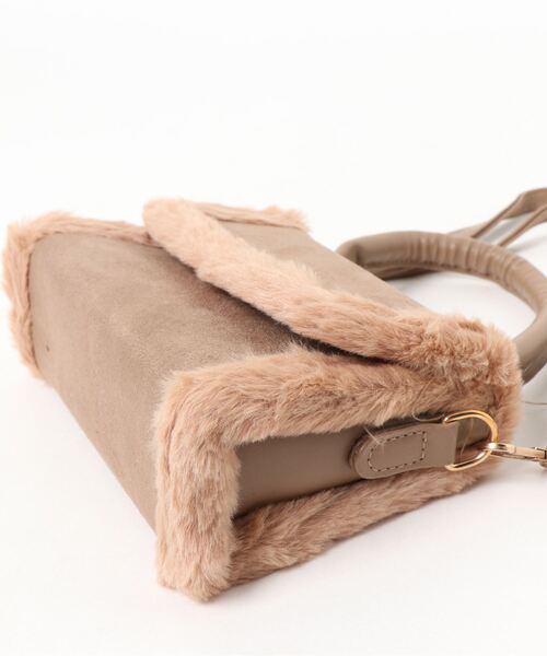 LUGG NAGG(ラグナグ)の「フェイクムートン風ショルダーバッグ(ショルダーバッグ・レディース・ブラック/ブラウン/ベージュ・FREE)」の16枚目の写真