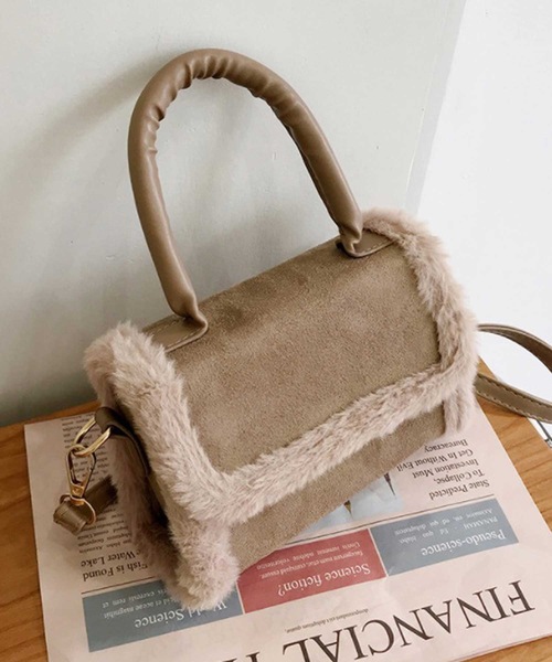 LUGG NAGG(ラグナグ)の「フェイクムートン風ショルダーバッグ(ショルダーバッグ・レディース・ブラック/ブラウン/ベージュ・FREE)」の1枚目の写真