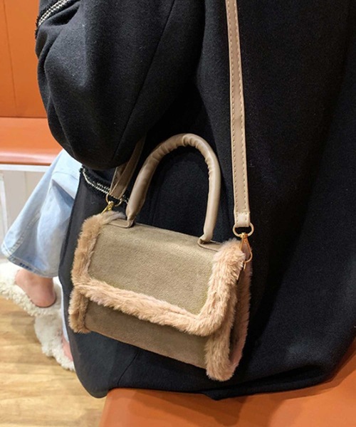 LUGG NAGG(ラグナグ)の「フェイクムートン風ショルダーバッグ(ショルダーバッグ・レディース・ブラック/ブラウン/ベージュ・FREE)」の14枚目の写真