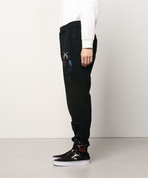 roarguns(ロアーガンズ)の「roarguns/ロアーガンズ/21MGP-04A/CLEANSE SWEAT PANTS PAINT(スウェットパンツ・メンズ・ブラック/グレー・4/3)」の3枚目の写真