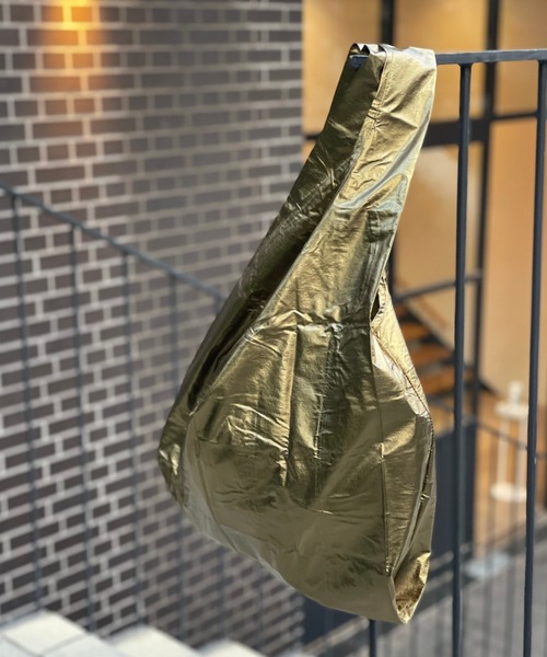 BAGGU(バグー)の「BAGGU/バグゥ メタリックSTANDARD(エコバッグ/サブバッグ・レディース・ブルー/アンティークゴールド・FREE)」の6枚目の写真