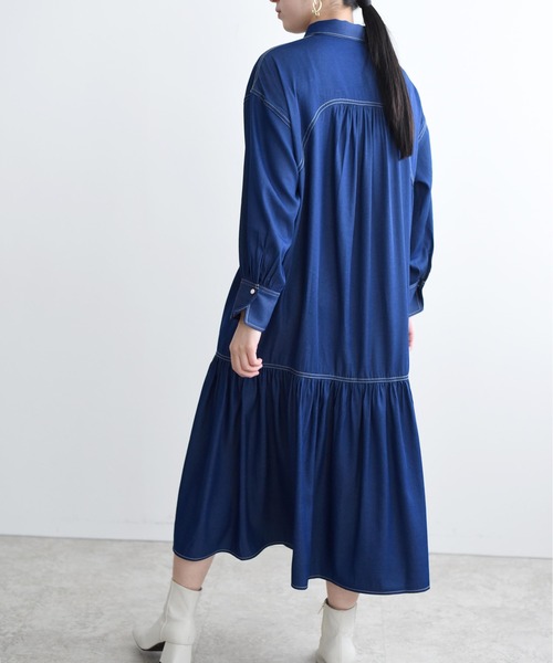 LHELBIE（レルビエ）の「ダンガリーティアードシャツワンピ（シャツワンピース・レディース・インディゴブルー/ブルー/ライトベージュ・M）」の17枚目の写真
