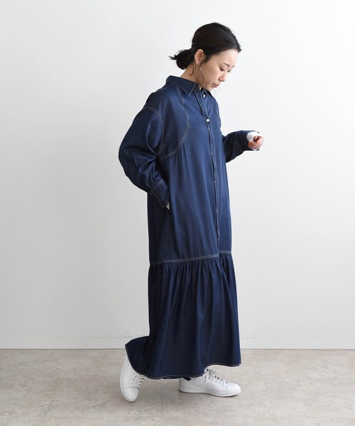 LHELBIE（レルビエ）の「ダンガリーティアードシャツワンピ（シャツワンピース・レディース・インディゴブルー/ブルー/ライトベージュ・M）」の22枚目の写真