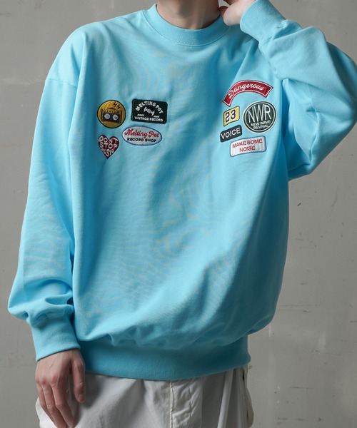 SPINNS（スピンズ）の「ランダムワッペン クルーネックスウェット