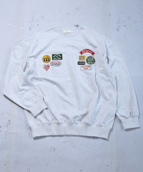 SPINNS（スピンズ）の「ランダムワッペン クルーネックスウェット