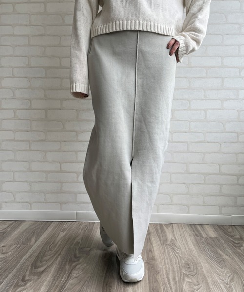 Chiaro(キアロ)の「スリットタイトニットスカート(スカート・レディース・ブラック/レッド/グリーン/グレイッシュベージュ・FREE)」の18枚目の写真