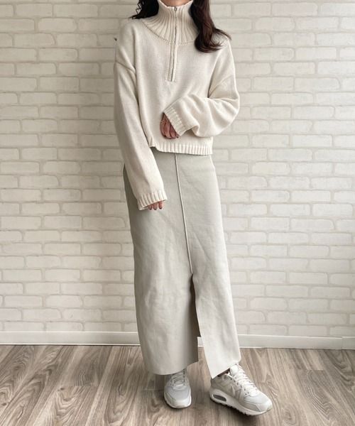 Chiaro(キアロ)の「スリットタイトニットスカート(スカート・レディース・ブラック/レッド/グリーン/グレイッシュベージュ・FREE)」の15枚目の写真