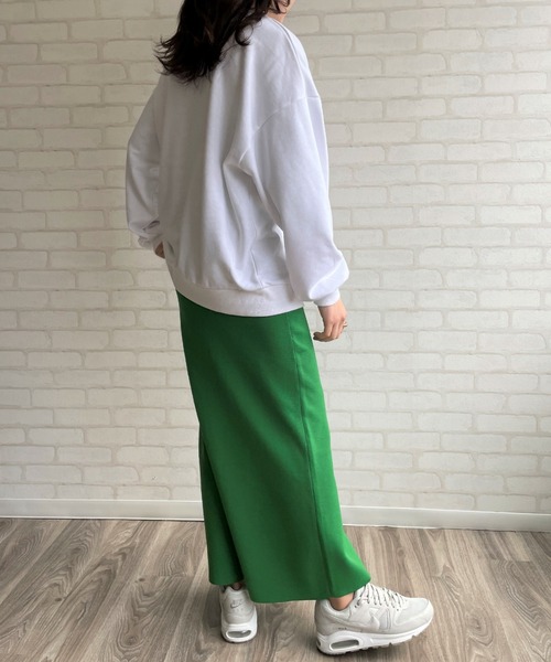 Chiaro(キアロ)の「スリットタイトニットスカート(スカート・レディース・ブラック/レッド/グリーン/グレイッシュベージュ・FREE)」の13枚目の写真