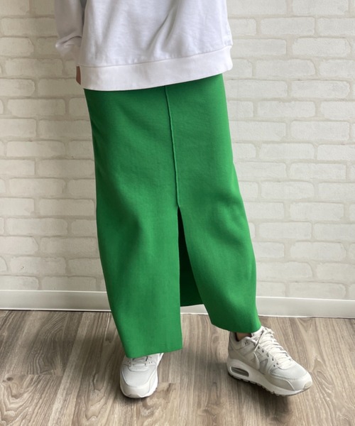 Chiaro(キアロ)の「スリットタイトニットスカート(スカート・レディース・ブラック/レッド/グリーン/グレイッシュベージュ・FREE)」の14枚目の写真