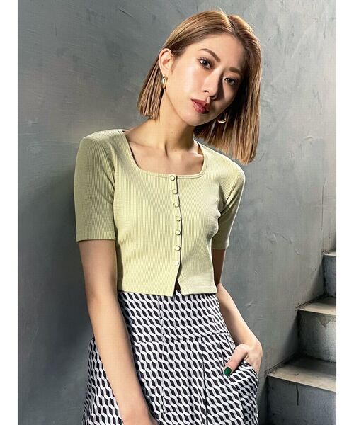 EMODA（エモダ）の「コンパクトショートリブニット（Tシャツ/カットソー・レディース・ホワイト/ブラック/パープル/イエロー/グリーン・FREE）」の5枚目の写真