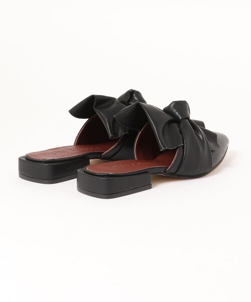 piu comoda（ピュコモダ）の「(piu comoda)ノットリボンスリッパサンダル（サンダル・レディース・ブラック/イエロー・38/37/36）」の3枚目の写真