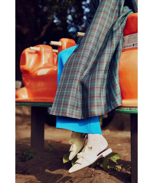 piu comoda（ピュコモダ）の「(piu comoda)ノットリボンスリッパサンダル（サンダル・レディース・ブラック/イエロー・38/37/36）」の15枚目の写真