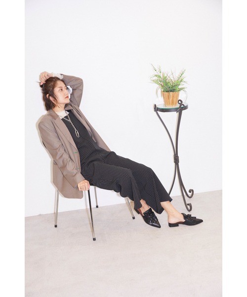 piu comoda（ピュコモダ）の「(piu comoda)ノットリボンスリッパサンダル（サンダル・レディース・ブラック/イエロー・38/37/36）」の8枚目の写真