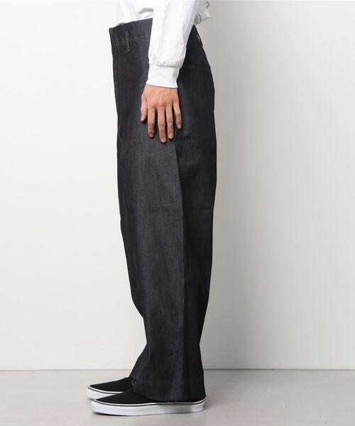 SHINYAKOZUKA(シンヤコヅカ) SIDE TACK TAPERED SHINYAKOZUKA(シンヤコヅカ)のSIDE TACK TAPERED ECRUの通販