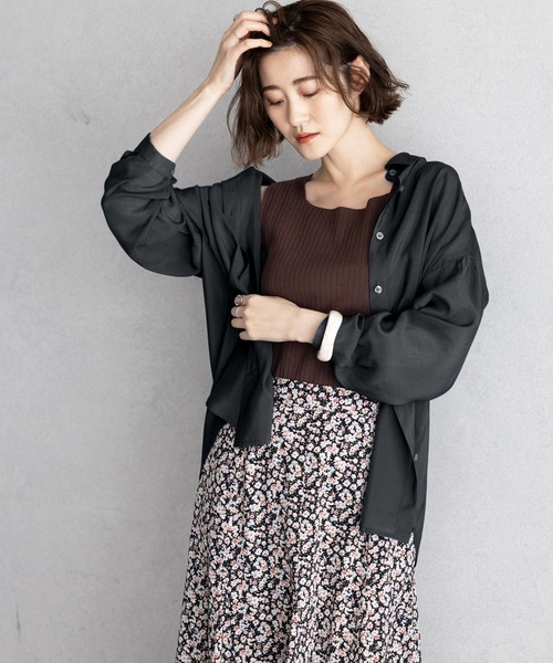 GeeRA（ジーラ）の「バックフリルボリューム袖シアーシャツ（シャツ/ブラウス・レディース・ブラック/ブルー・MEDIUM/LARGE/X-LARGE）」の3枚目の写真