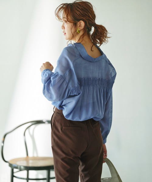 GeeRA（ジーラ）の「バックフリルボリューム袖シアーシャツ（シャツ/ブラウス・レディース・ブラック/ブルー・MEDIUM/LARGE/X-LARGE）」の17枚目の写真