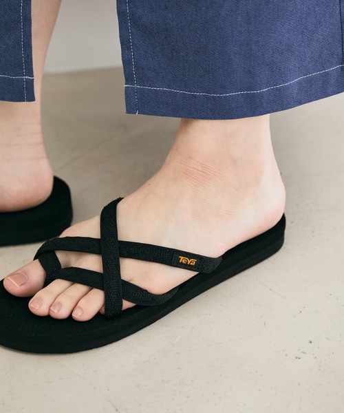 Teva（テバ）の「【Teva】 OLOWAHU サンダル（サンダル・レディース・ブラック/ターコイズブルー・23.0cm/24.0cm）」の8枚目の写真