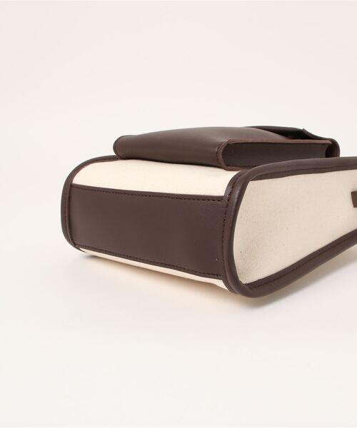 ehka sopo（エヘカソポ）の「パイピングショルダーバッグ（ショルダーバッグ・レディース・ブラウン/キャメル/ブラック・ﾌﾘ-）」の6枚目の写真