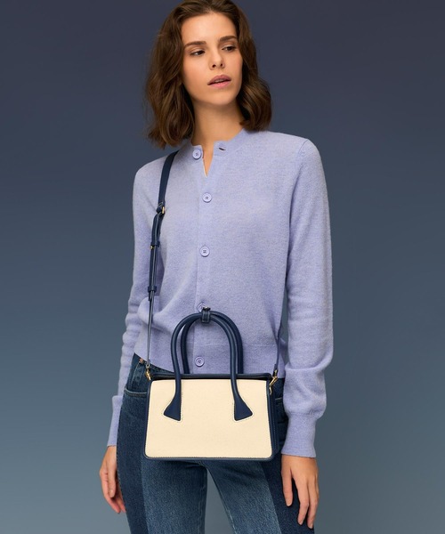 CHARLES & KEITH（チャールズ & キース）の「デイラー ダブルハンドルバッグ / Daylla Double Handle Bag（ハンドバッグ・レディース・ブラック/ネイビー/イエロー系その他2・M）」の15枚目の写真